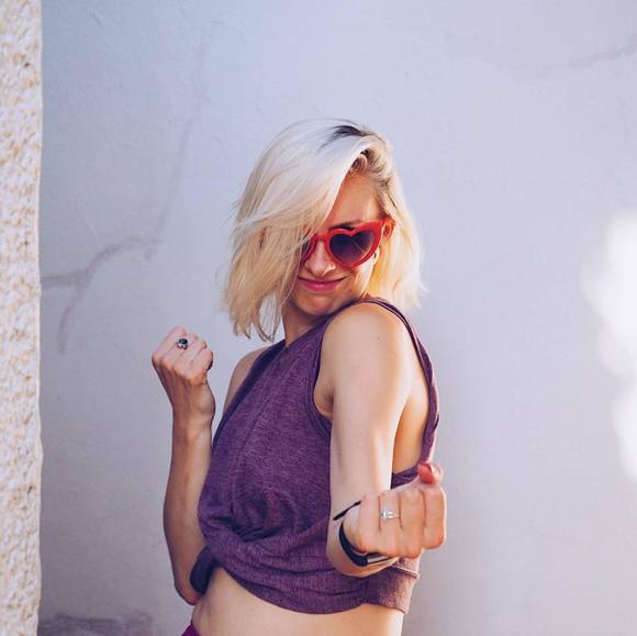 Meet your Posher, Jade - Picture 1 of 1